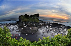 Tanah Lot - the temple you only can reach by foot during low tide.