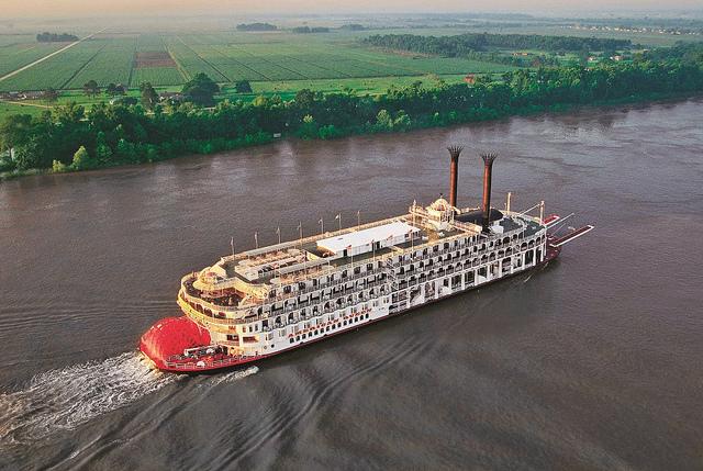 The Mississippi River is one of the world's major river systems in size