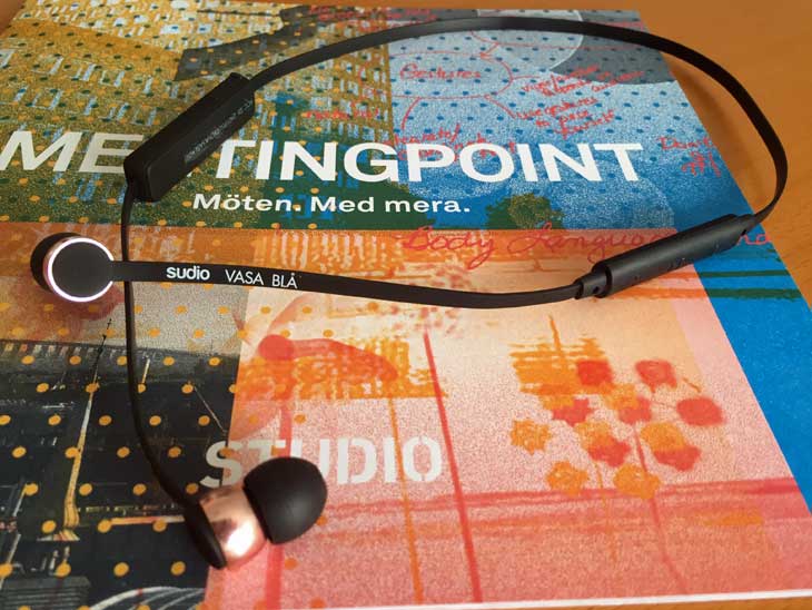 My Sudio Vasa Blå at the office.