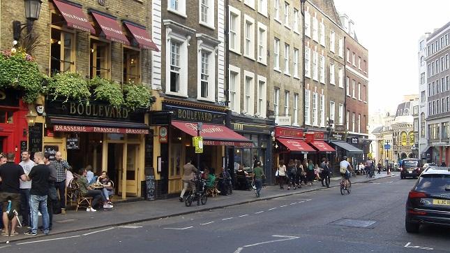 Restaurant Boulevard by Simon Harding