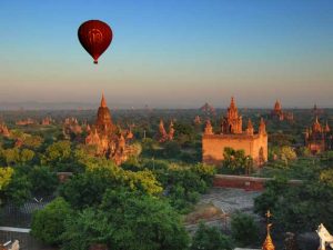 ballooning over bagan.