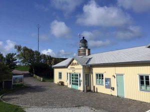 This is naturum by Kullens Fyr where you actually can pet marine life as fish, sea urchins, crabs and more.