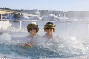 The outdoor Jacuzzi at Bluewater spa in winter.