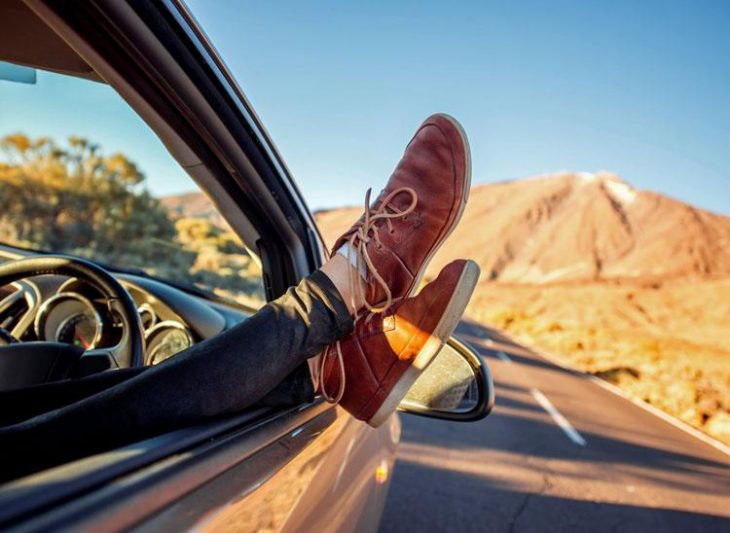 https://www.thinkingoftravel.com/wp-content/uploads/2017/03/road-trip-feet-730x533.jpg